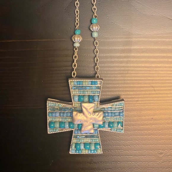 🔸Beaded Cross Necklace🔸 - Picture 2 of 6